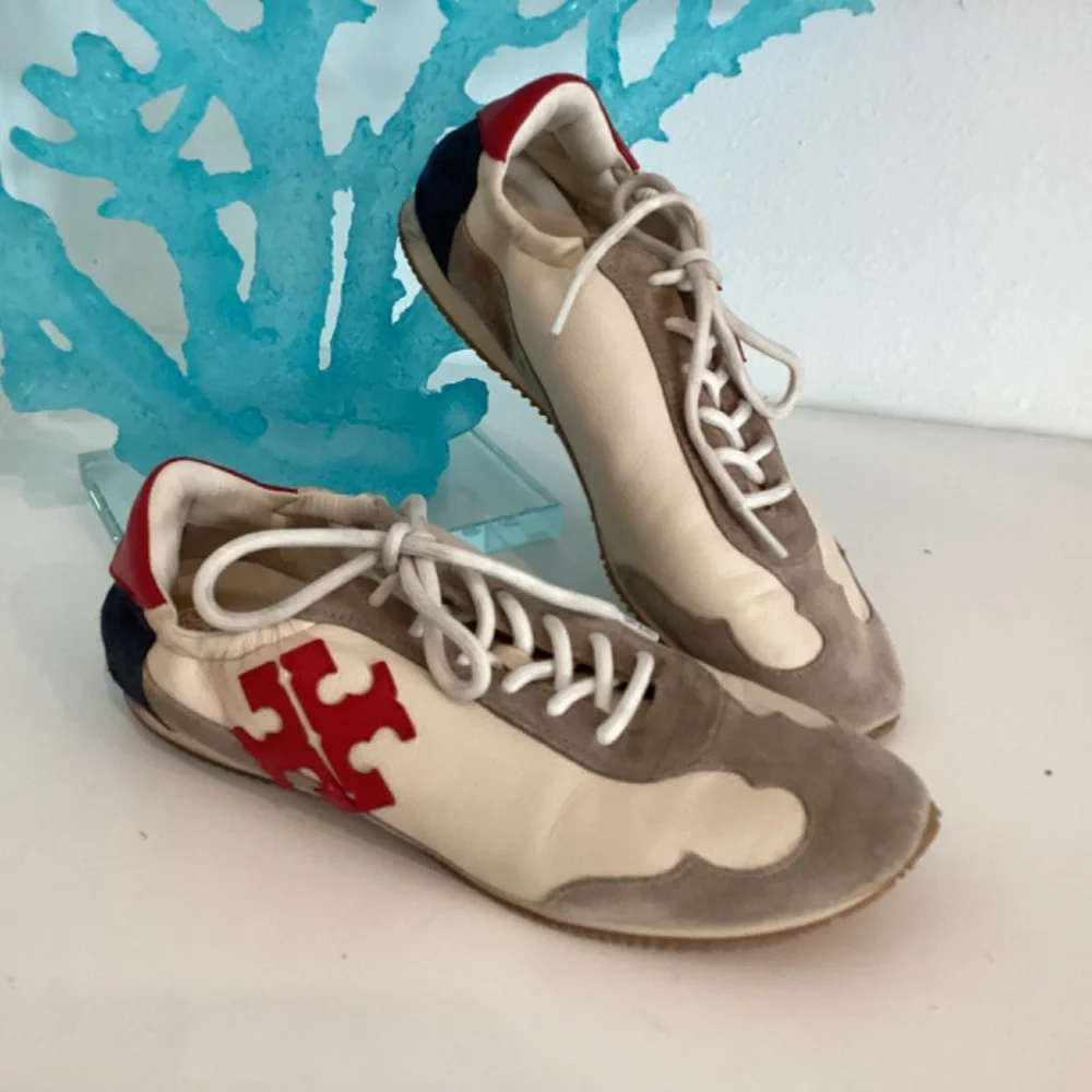 RARE TORY BURCH LEATHER AND SUEDE LOW TOP NEUTRAL RED BLUE SNEAKERS SZ 8
